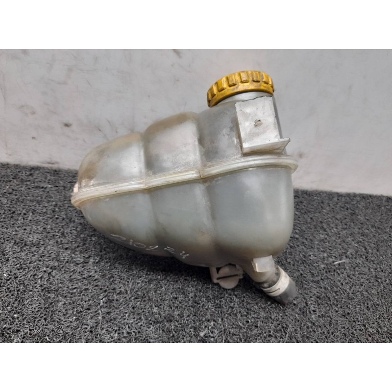Recambio de deposito expansion para opel vectra b berlina elegance referencia OEM IAM 90499809  