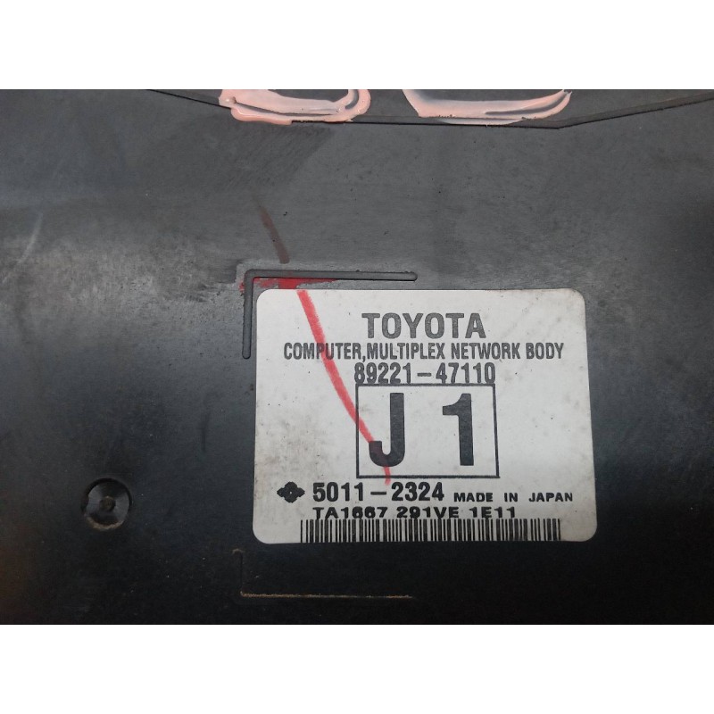 Recambio de caja reles / fusibles para toyota prius (nhw30) advance referencia OEM IAM 8273047451 8922147110 50112324 - Blanco 8