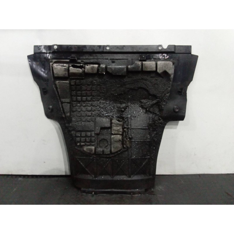 Recambio de cubrecarter para dacia sandero laureate referencia OEM IAM - Blanco 2