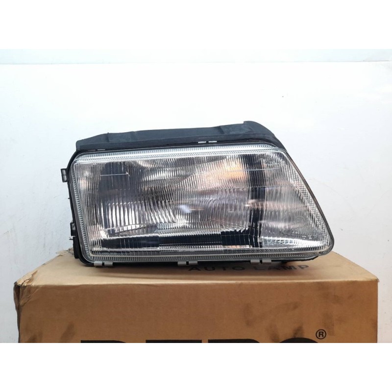 Recambio de faro derecho para audi a4 avant (b5) referencia OEM IAM 2702502 142104 