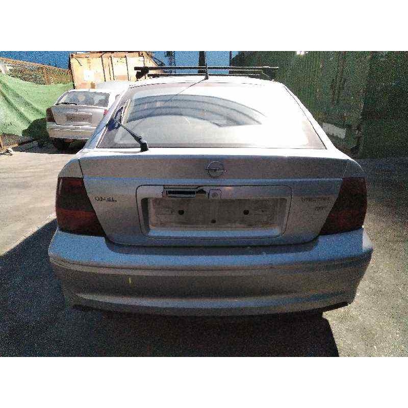 opel vectra b berlina del año 1995
