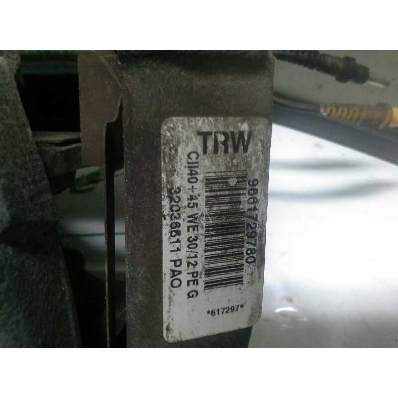 Recambio de pinza de freno delantera izquierda para peugeot 407 coupe 2.7 hdi fap cat (uhz / dt17ted4) referencia OEM IAM F304 5 2