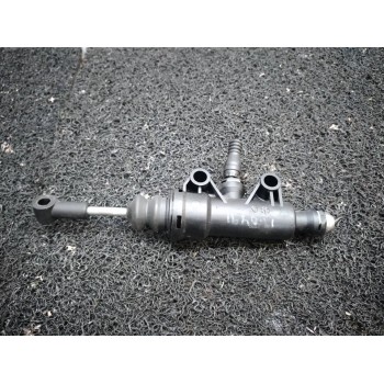 BOMBA EMBRAGUE A2042900012 