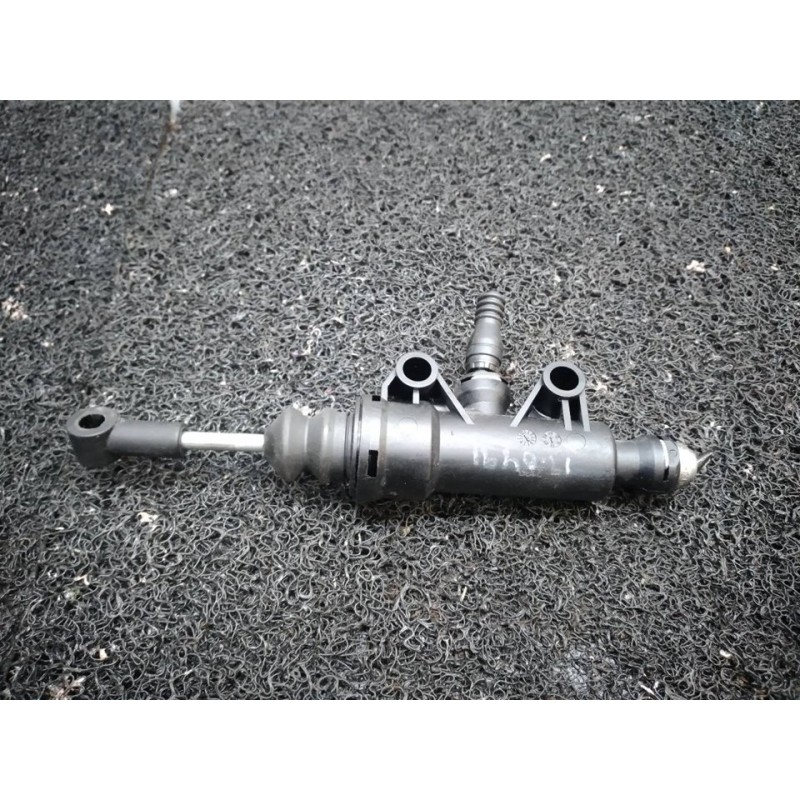 Recambio de bomba embrague para mercedes-benz clase c (w204) berlina c 250 cdi blueefficiency (204.003) referencia OEM IAM A2042 - Negro