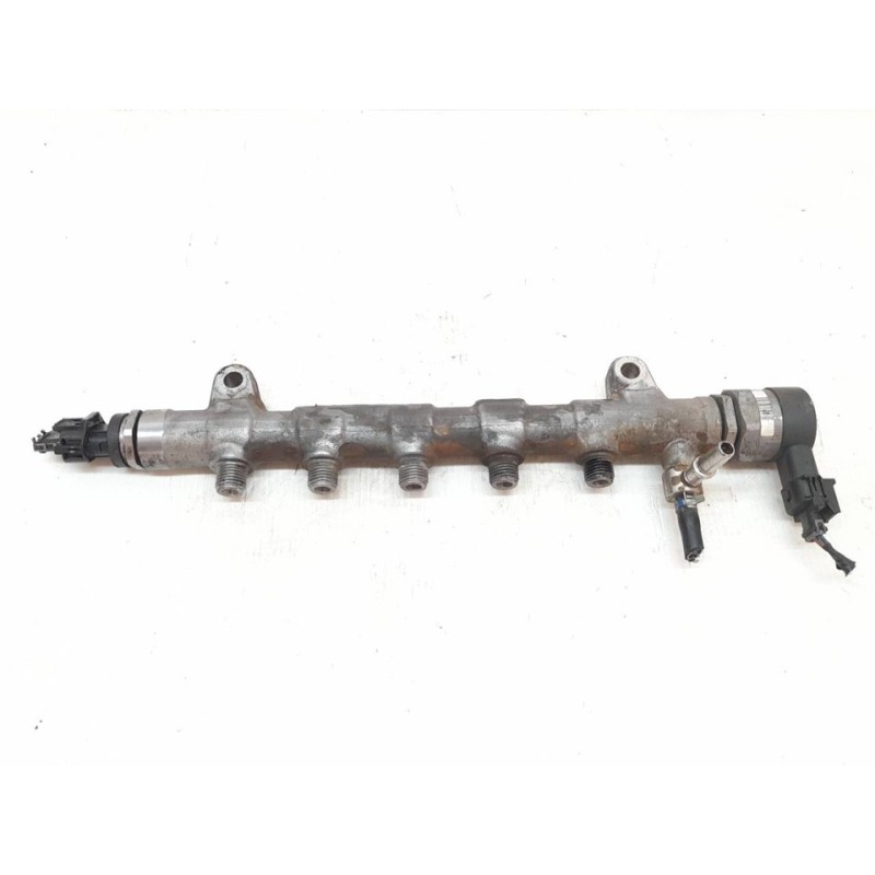Recambio de rampa inyectora para kia sportage drive 2wd referencia OEM IAM 0445214323 0281006405 - Blanco