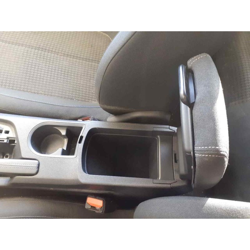 Recambio de apoyabrazos central para peugeot 308 style referencia OEM IAM 2