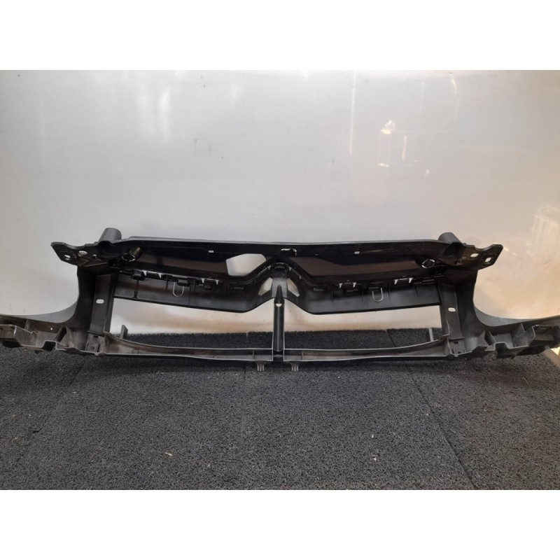 Recambio de panel frontal para citroën c4 lim. seduction referencia OEM IAM - Blanco 3
