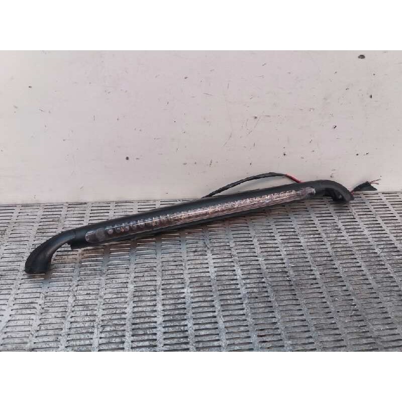 Recambio de luz central de freno para ford fiesta berlina 1.3 cat referencia OEM IAM   