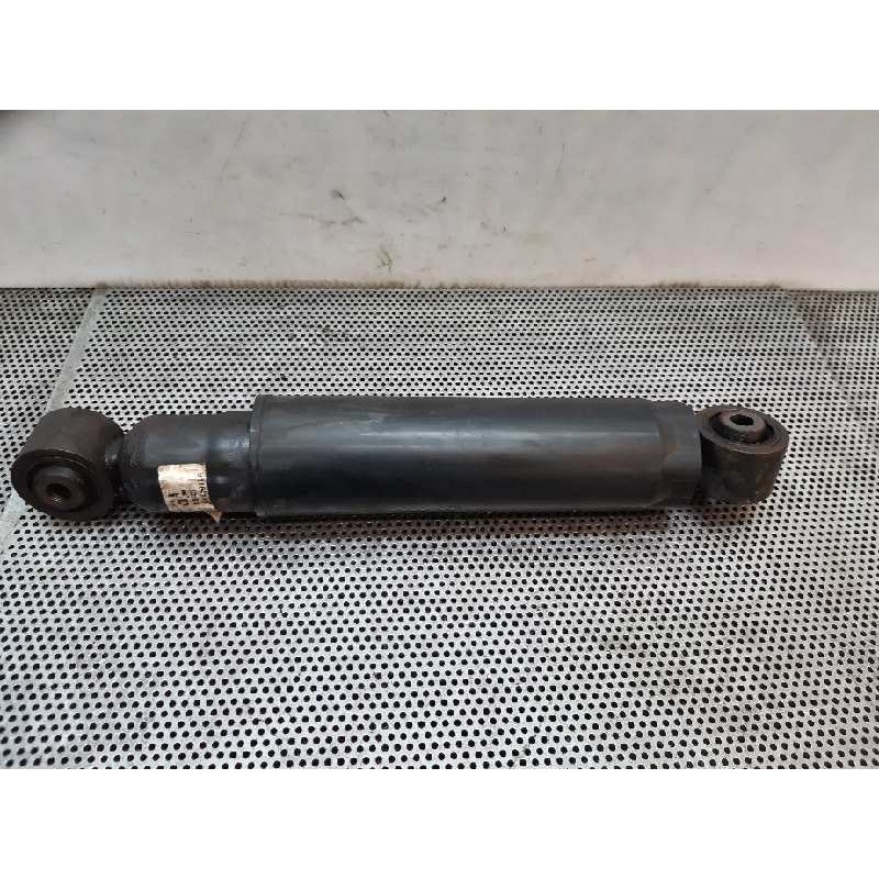 Recambio de amortiguador trasero izquierdo para land rover discovery (lt) td5 referencia OEM IAM   