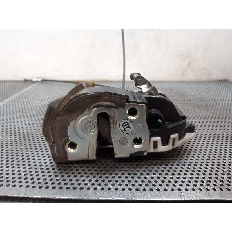 Recambio de cerradura puerta trasera derecha para toyota prius (nhw30) advance referencia OEM IAM - Blanco 2