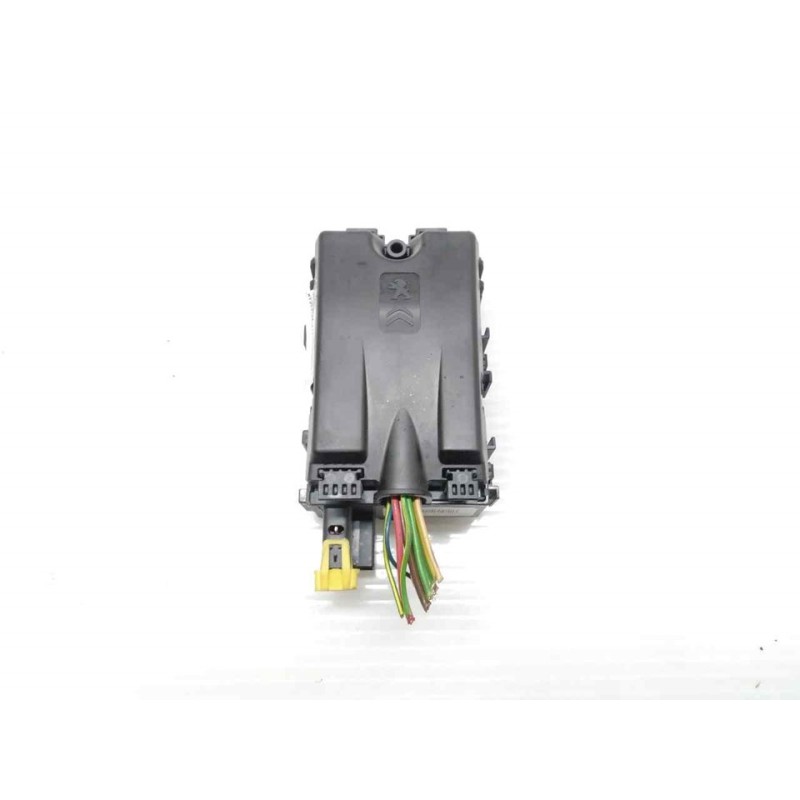 Recambio de caja reles / fusibles para peugeot 308 style referencia OEM IAM 9806192580  