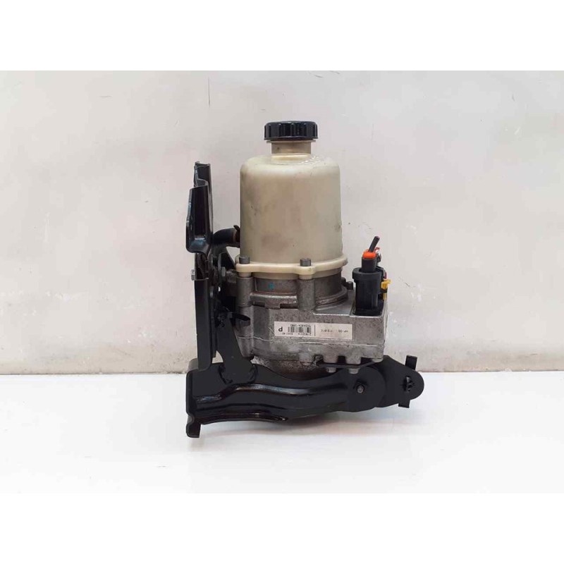 Recambio de bomba direccion para dacia logan laureate referencia OEM IAM 8200385183C 216023140244 5