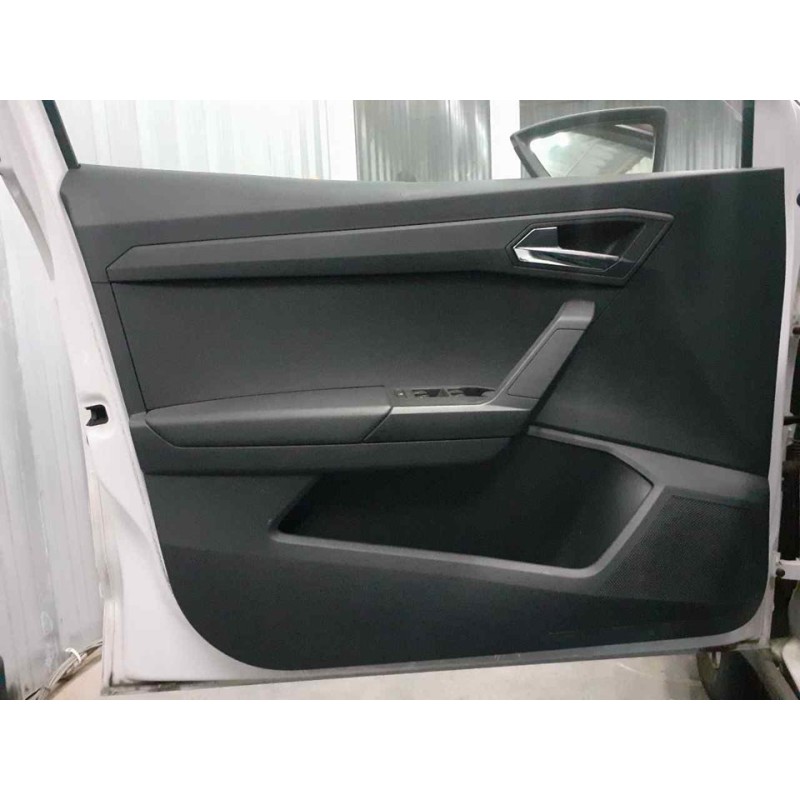 Recambio de guarnecido puerta delantera izquierda para seat arona xcellence edition referencia OEM IAM   