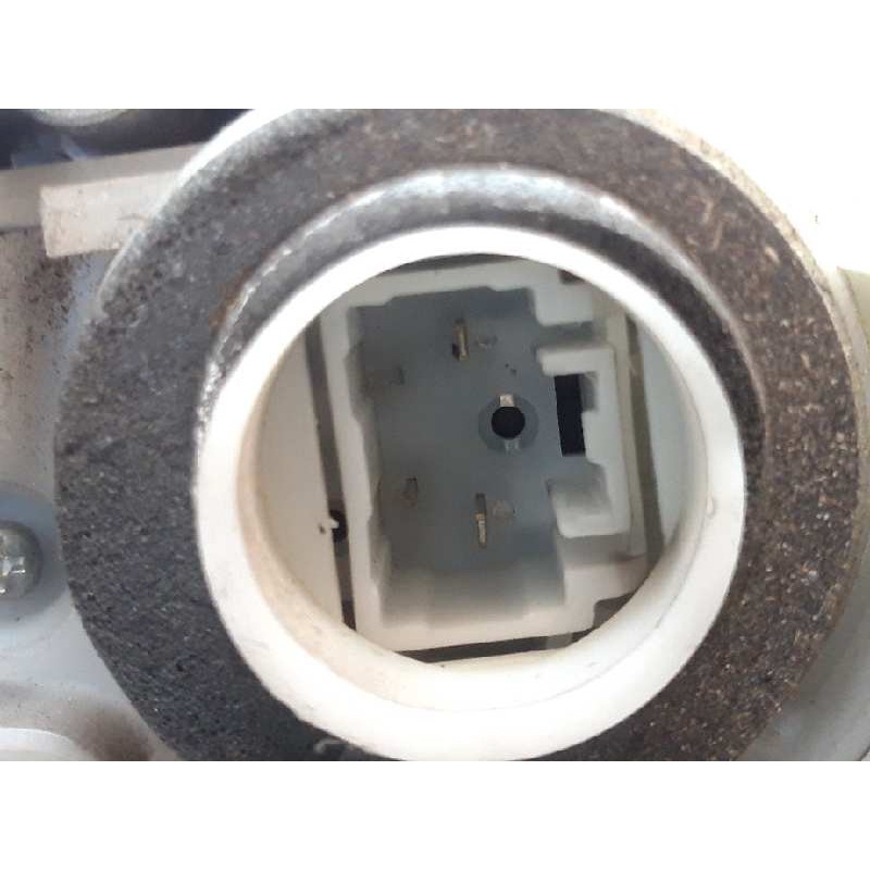Recambio de cerradura puerta trasera derecha para toyota prius (nhw30) advance referencia OEM IAM - Blanco 3