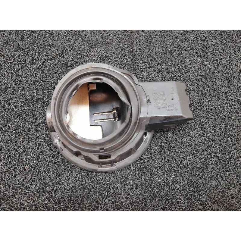 Recambio de tapa exterior combustible para citroën c3 picasso sx referencia OEM IAM - Blanco 2
