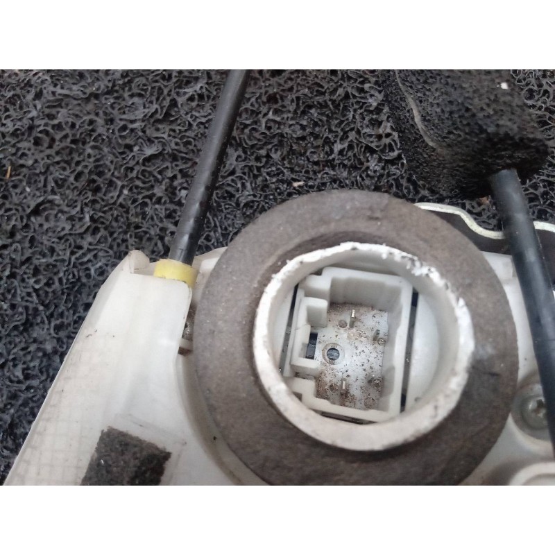 Recambio de cerradura puerta trasera izquierda para toyota prius (nhw30) advance referencia OEM IAM - Blanco 2