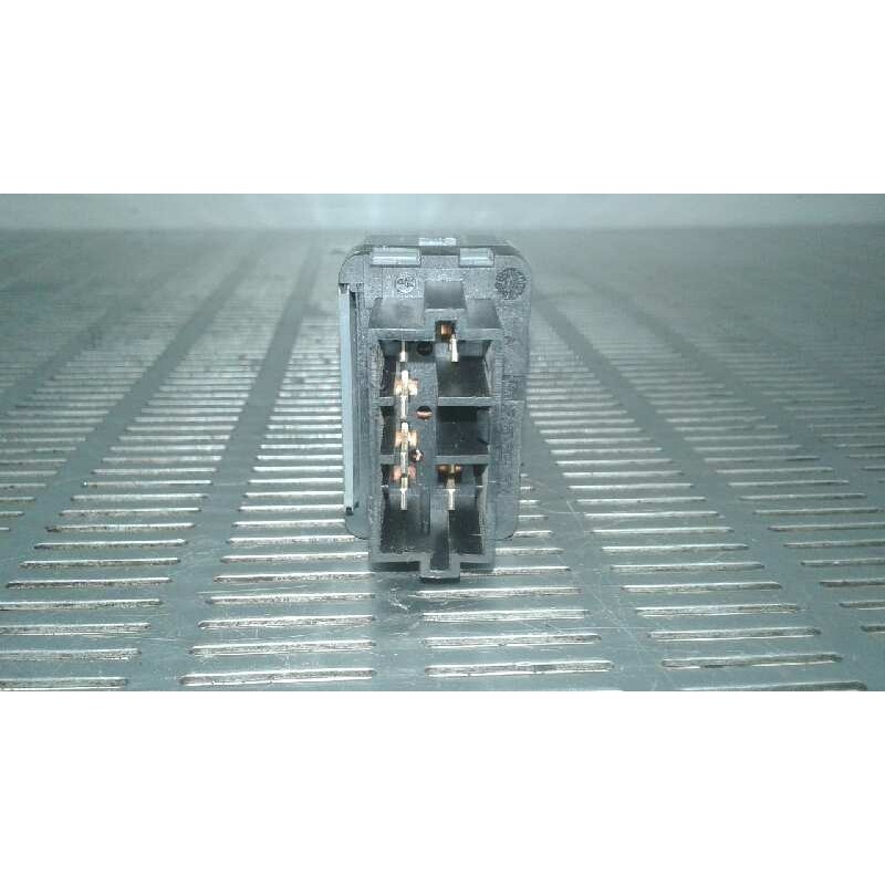 Recambio de mando elevalunas delantero derecho para peugeot 307 (s1) 2.0 hdi cat referencia OEM IAM - Gris 2