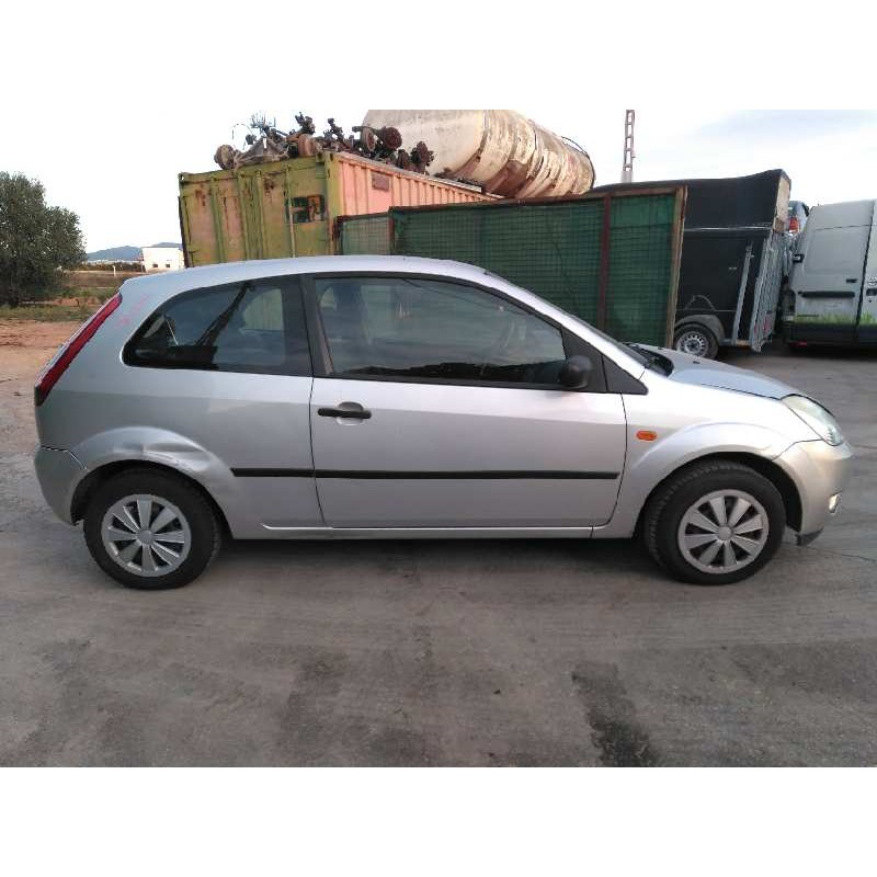 ford fiesta (cbk) del año 2004
