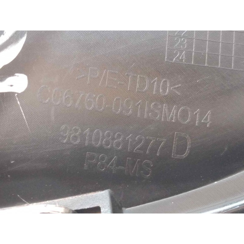 Recambio de moldura antiniebla derecha para peugeot 3008 allure referencia OEM IAM 9810881277D 2