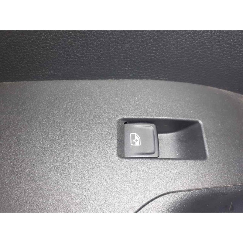 Recambio de mando elevalunas trasero izquierdo para seat arona xcellence edition referencia OEM IAM   