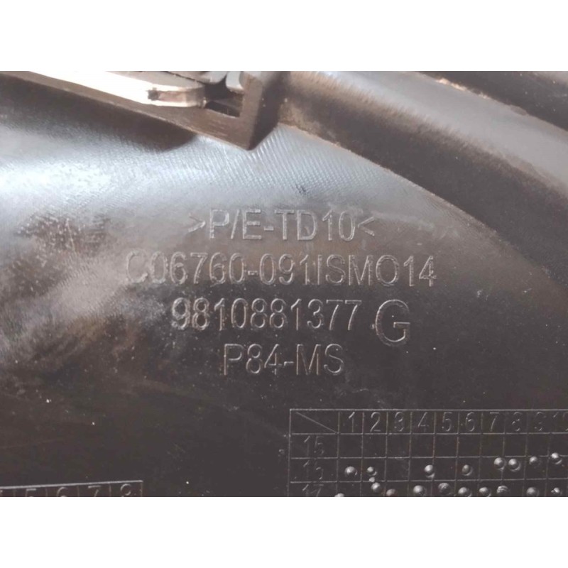 Recambio de moldura antiniebla izquierda para peugeot 3008 allure referencia OEM IAM 9810881377G 2