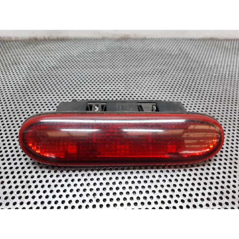 Recambio de luz central de freno para renault clio i fase i+ii (b/c57) 1.2 rn referencia OEM IAM 7700847733 3784099 - Rojo