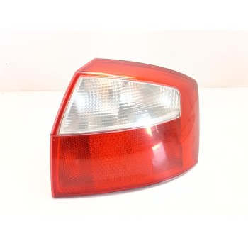 PILOTO TRASERO DERECHO 008330080107 