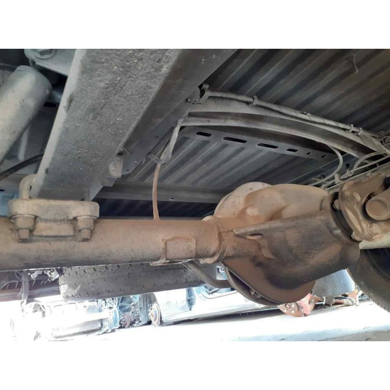 Recambio de puente trasero para iveco daily furgón fg h2 33 s ... v batalla 3520 l referencia OEM IAM - Blanco 3