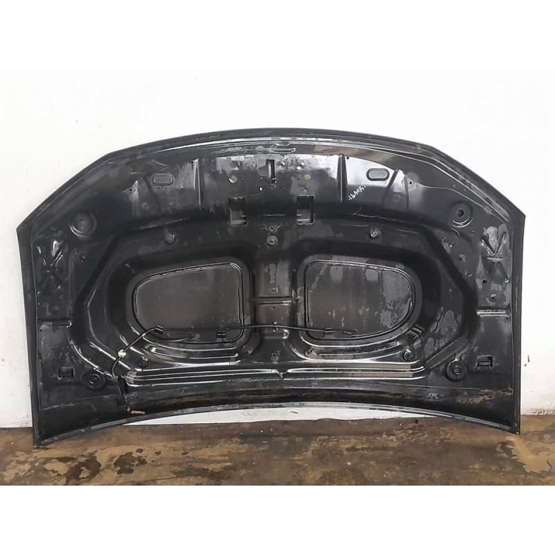 Recambio de capo para dacia sandero stepway referencia OEM IAM - Negro 2