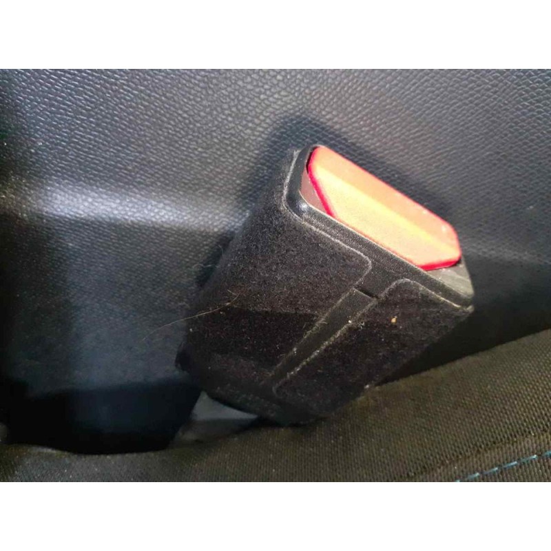 Recambio de enganche cinturon delantero derecho para peugeot 308 style referencia OEM IAM 2