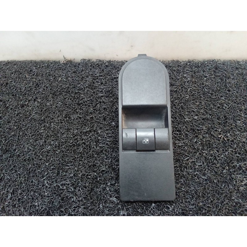 Recambio de mando elevalunas delantero derecho para opel astra h berlina cosmo referencia OEM IAM 13183675  