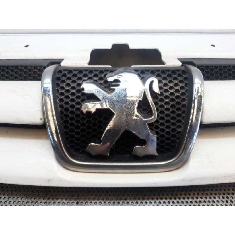 Recambio de rejilla delantera para peugeot partner (s2) combiespace referencia OEM IAM - Blanco 3