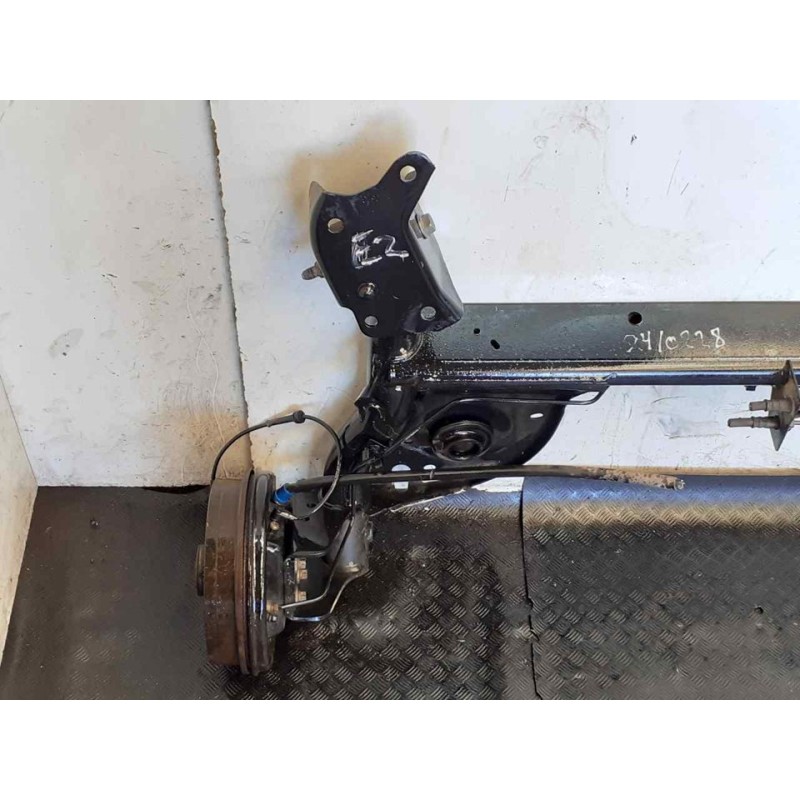 Recambio de puente trasero para dacia logan laureate referencia OEM IAM 5