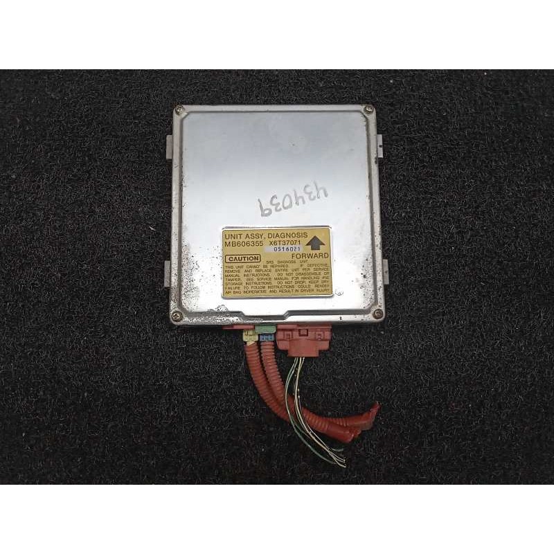 Recambio de centralita airbag para dodge stealth 3.0 referencia OEM IAM MB606355 X6T37071 0516021