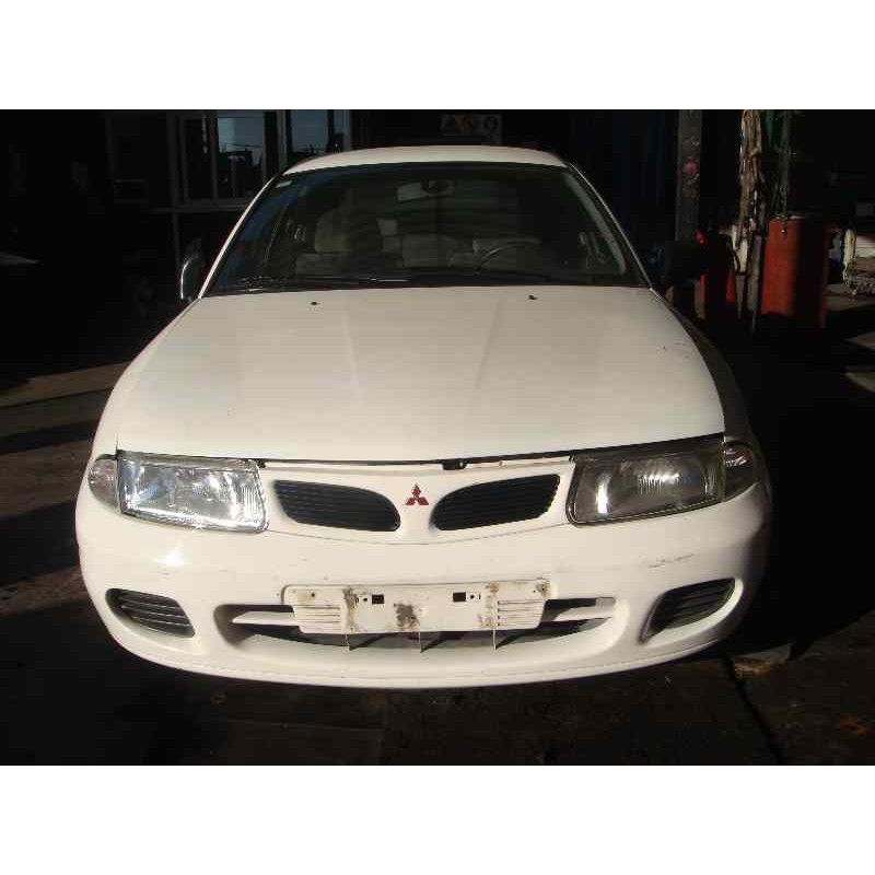 mitsubishi carisma berlina 4 (da0) del año 1997