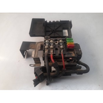 CAJA RELES / FUSIBLES 6X0937550 
