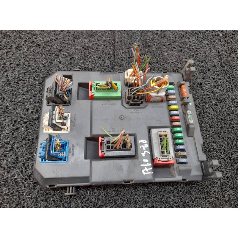 Recambio de caja reles / fusibles para citroën c3 picasso sx referencia OEM IAM 9664983480  