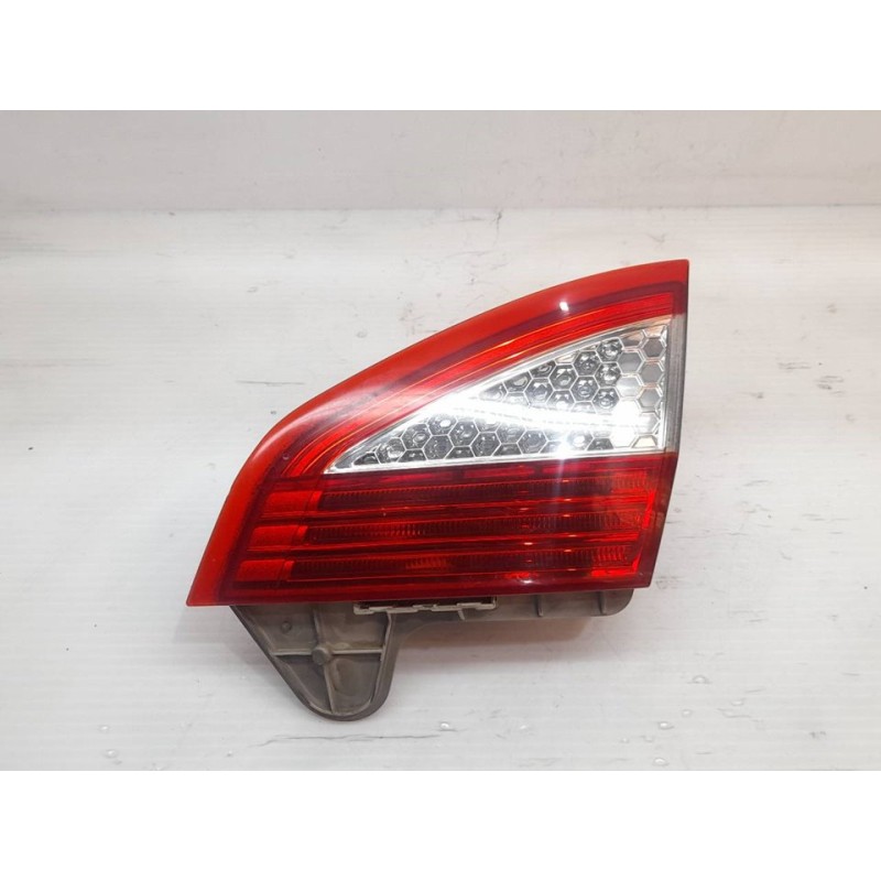 Recambio de piloto trasero derecho interior para ford mondeo ber. (ca2) ghia referencia OEM IAM   