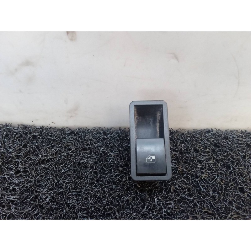 Recambio de mando elevalunas trasero derecho para opel astra h berlina cosmo referencia OEM IAM 13100377  