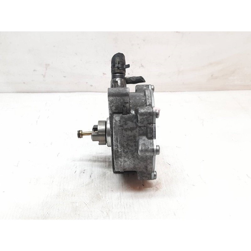 Recambio de depresor freno / bomba vacio para kia sportage drive 2wd referencia OEM IAM 288102A650 - Blanco
