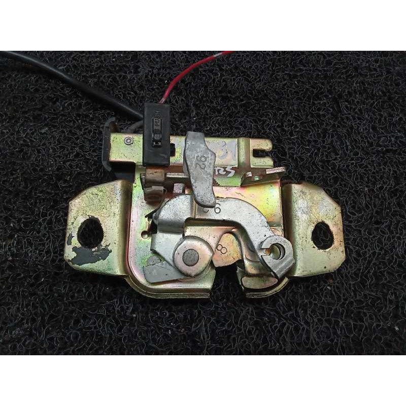 Recambio de cerradura maletero / porton para dodge stealth 3.0 referencia OEM IAM - Rojo 3