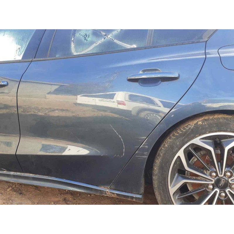 Recambio de puerta trasera izquierda para ford focus st-line style referencia OEM IAM - Azul 3