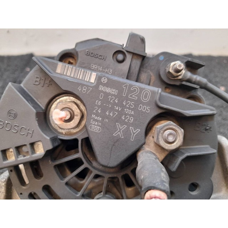 Recambio de alternador para opel astra h berlina elegance referencia OEM IAM 0124425005 24447429 3