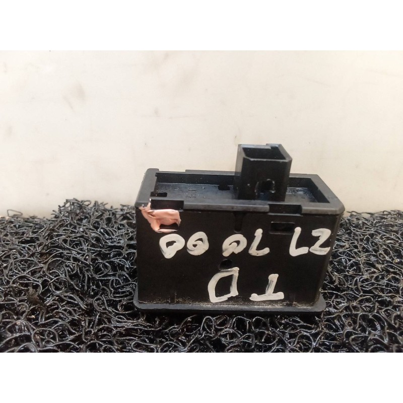Recambio de mando elevalunas trasero derecho para opel astra h berlina cosmo referencia OEM IAM 13100377 - Negro 4