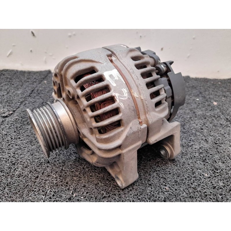 Recambio de alternador para opel astra h berlina elegance referencia OEM IAM 0124425005 24447429 4