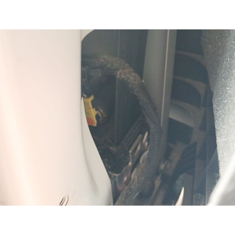 Recambio de cinturon seguridad delantero derecho para ford transit custom v362 furgoneta (fy, fz) 2.0 ecoblue referencia OEM IAM - Blanco