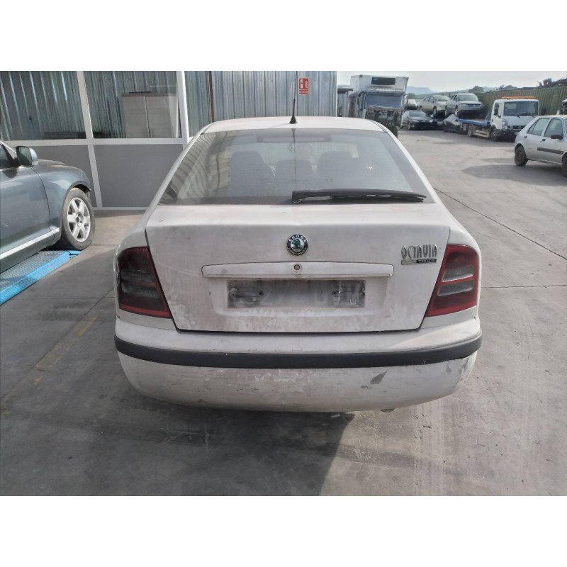 skoda octavia berlina (1u2) del año 2010