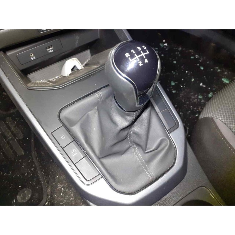 Recambio de pomo palanca cambio para seat arona xcellence edition referencia OEM IAM - Blanco 2