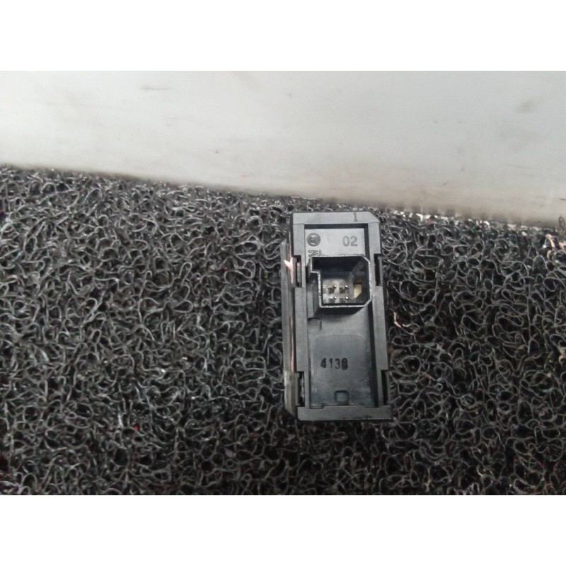 Recambio de mando elevalunas trasero izquierdo para opel astra h berlina cosmo referencia OEM IAM 13100377 - Negro 3