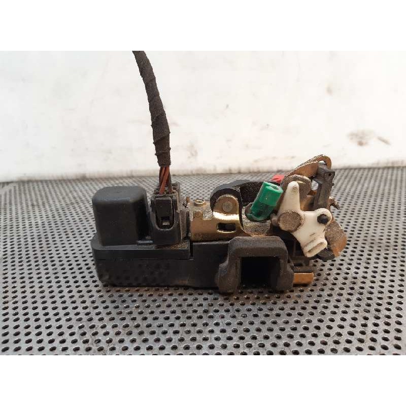 Recambio de cerradura puerta trasera izquierda para chrysler 300 m (lr) 2.7 v6 referencia OEM IAM   